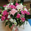 Hat box with flowers 'Love castle'