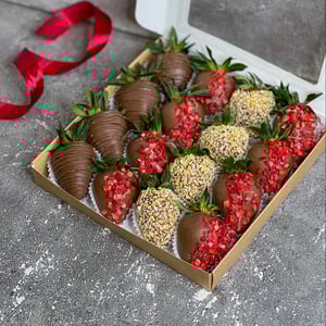 Fresas cubiertas de chocolate 16 pzas.