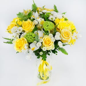 Blumenstrauß 'Angenehme Erinnerungen: Rosen und Chrysanthemen'