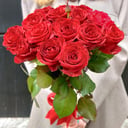 15 red roses