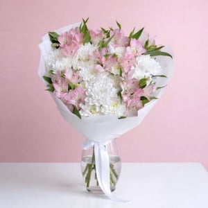 Blumenstrauß 'Beständiges Chrysanthemen- und Alstroemerienbouquet'