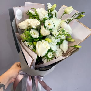 Mazzo 'Bouquet di Eleganza Pura'