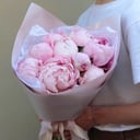 Bouquet of pink peonies Sarah Bernard Juno