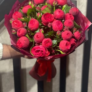 Bouquet of red peony roses