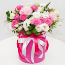 Rapture rose: Hat box with pink Carnations