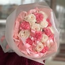 Bouquet of roses and carnations "Marshmallow"