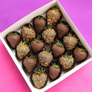 Chocolate-covered strawberries, 16-25 berries - Kiss