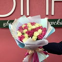 Ramo '35 roses in decoration'