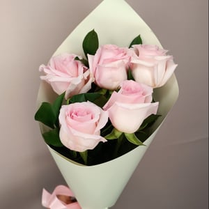 Bouquet '5 premium roses with greenery'