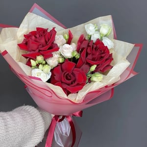Bouquet of red French roses