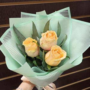 Bouquet of roses Cream