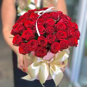 35 red roses
