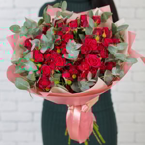 Bouquet of bush roses