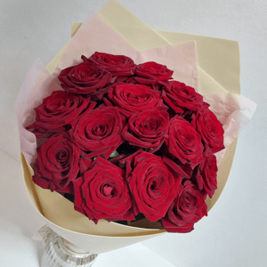 Bouquet of 15 red roses