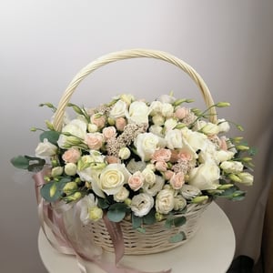 Flower basket 'Paradisaic delight'