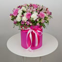 Hat box with flowers 'Coquette'