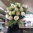 Blumenstrauß 'Wunderschöner Strauß aus Rosen und Pfingstrose'