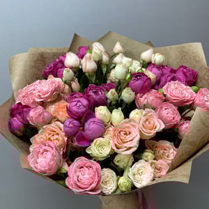 Blumenstrauß 'spray roses'