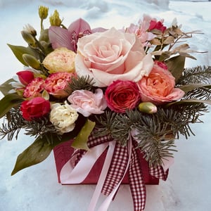 Flower box 'Hello, honey!'