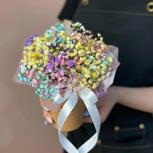 Arrangement 'Bright glass vase with baby's breath (247)'