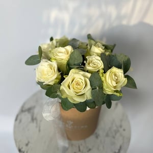 Blumenbox 'Schachtel mit Rosen'