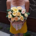 Hat box with flowers 'Arianna'