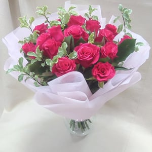 Bouquet of 19 roses Kenya