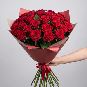 Bouquet of 29 red roses, 50 cm long