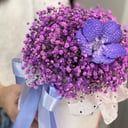 Hat box with flowers 'Bella'