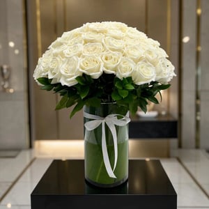 Bouquet '100 Long Stem Roses in a Vase'