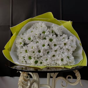 Bouquet of chamomile chrysanthemums