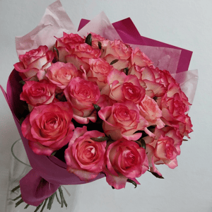 Bouquet of 25 pink roses