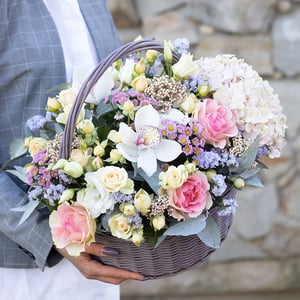 Cesta de flores 'White angel'