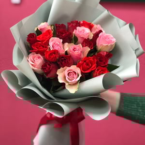 Bouquet '25 roses in decoration'