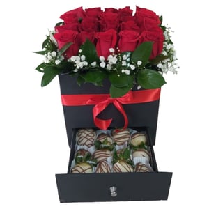 Box with roses and strawberries