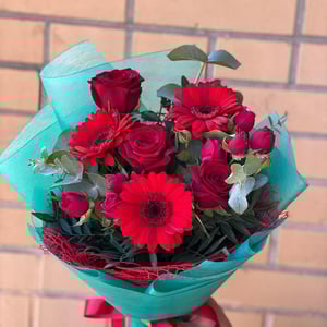 Ramo 'Bouquet of roses and gerberas'