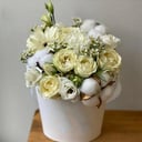 Composition of Roses, Lisianthus and Germini