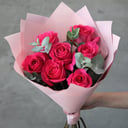 Bouquet 'Raspberry roses with eucalyptus'