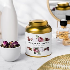 Green tea Oolong with a rose in a jar of gold