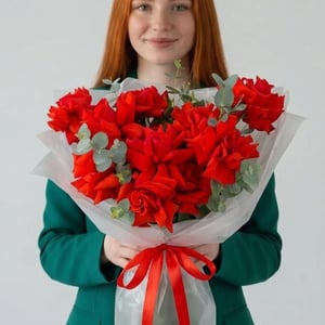 "Raffaello" bouquet with a French rose