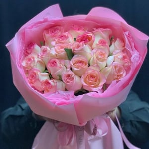 Bouquet of 21 Jumilia roses