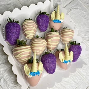 Conjunto de fresas en chocolate "Unicornio"