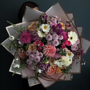 Bouquet '21 The World — Tarot Collection'