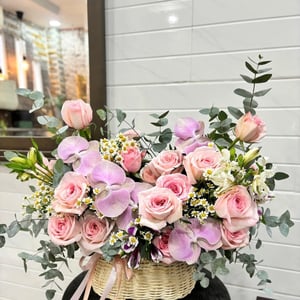 Flower basket 'Pastel Rose and Orchid Basket'