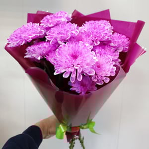 Ramo de crisantemos rosas
