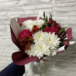 Bouquet 'Herald of Summer'