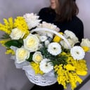 Flower basket 'March 8'