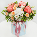 Southern peach: Hat box with orange Roses
