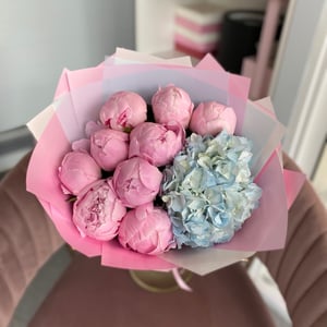 Bouquet 'Peonies with Hydrangea'