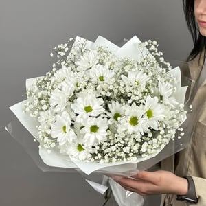 Blumenstrauß 'Strauß mit Chrysantheme und Gipskraut'